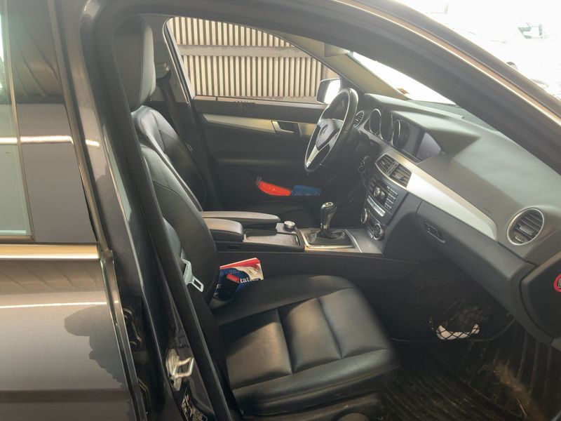 Mercedes-Benz C-Klasse C 220 CDI T BlueEfficiency Avantgarde 2012 – снимка 16