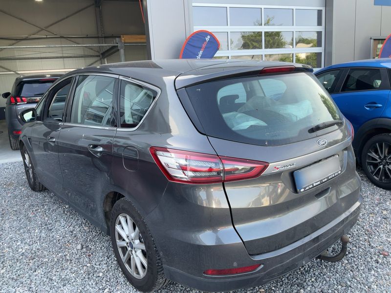 Ford S-Max 2.0 TDCi Titanium — zdjęcie 3