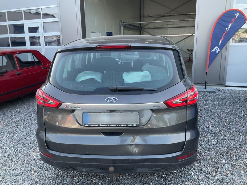 Ford S-Max 2.0 TDCi Titanium — zdjęcie 10