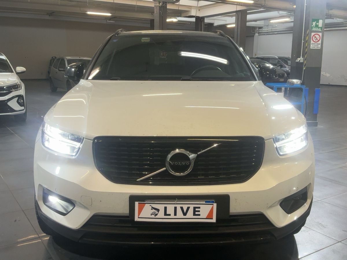 Volvo XC40 2018 — photo 15