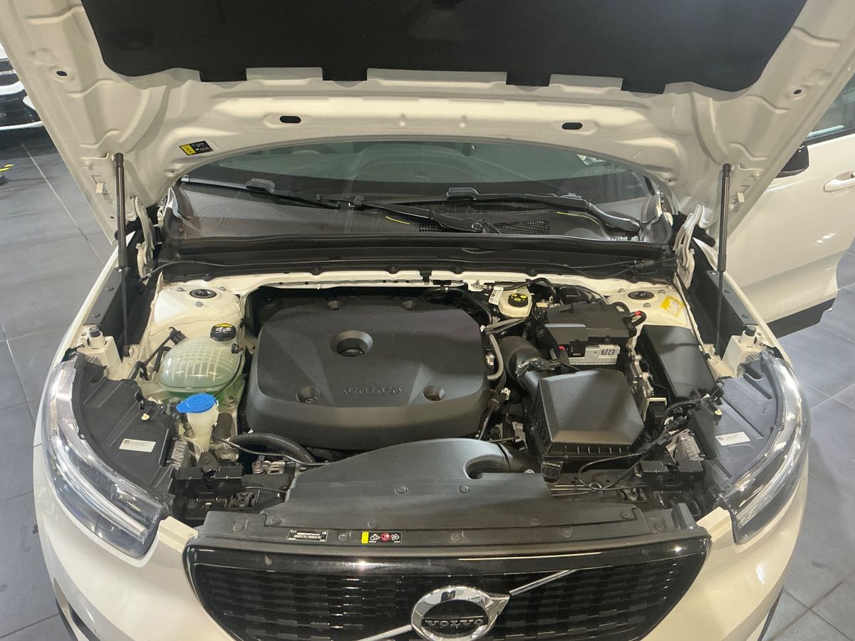 Volvo XC40 2018 — photo 37