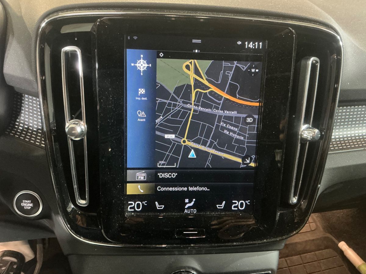 Volvo XC40 2018 — photo 39