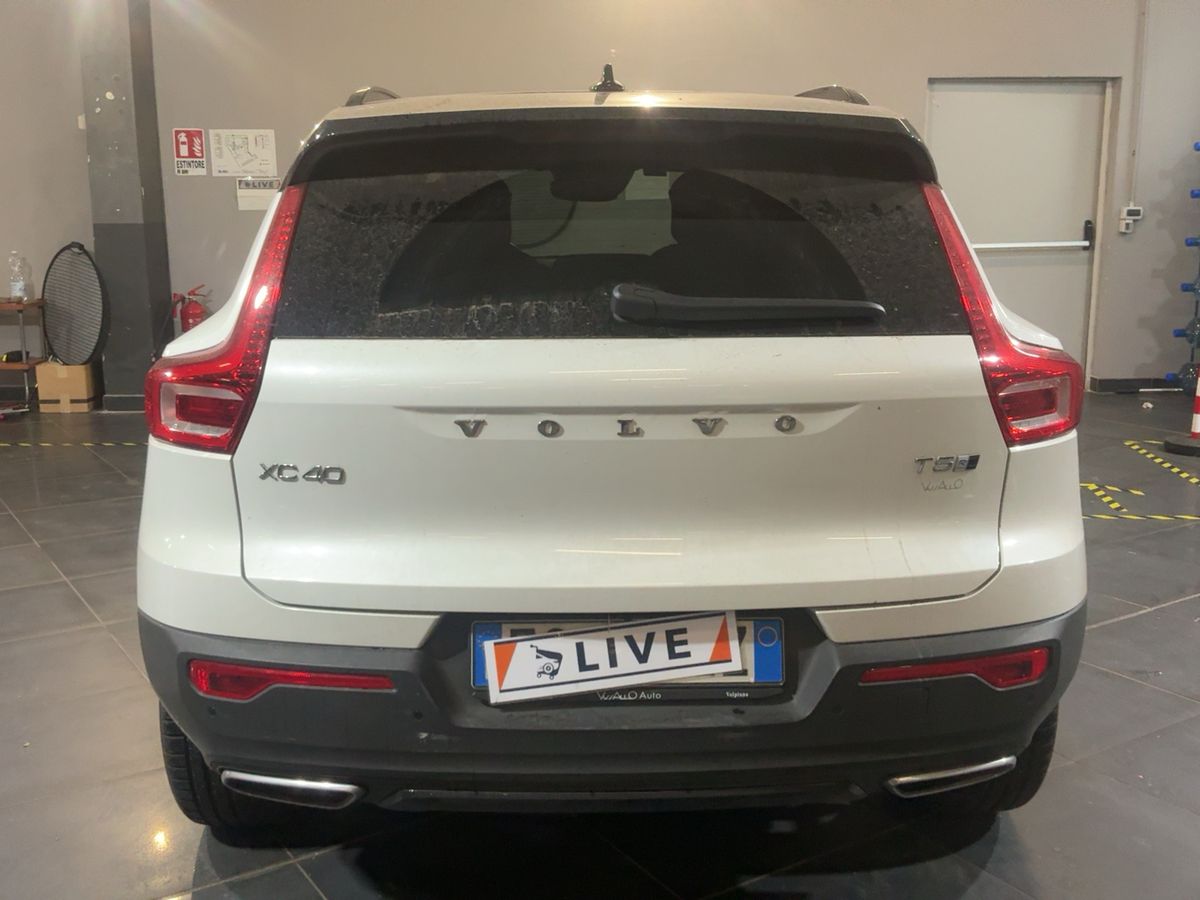 Volvo XC40 2018 — photo 8