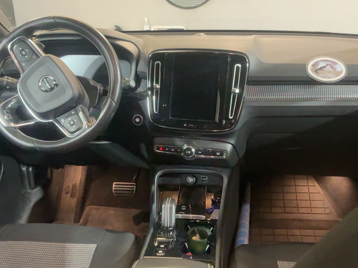 Volvo XC40 2018 — photo 18