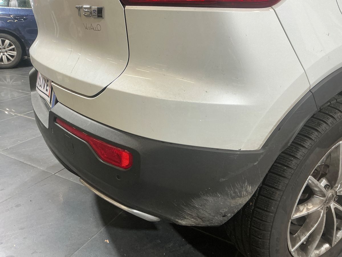 Volvo XC40 2018 — photo 29