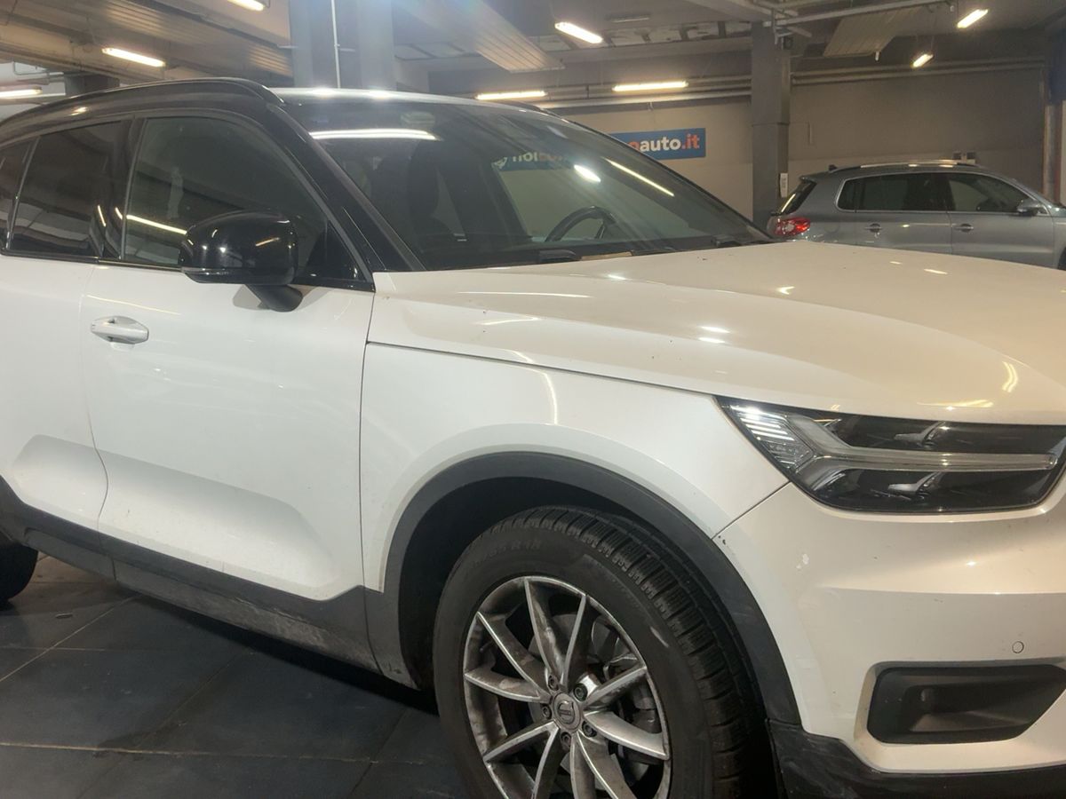 Volvo XC40 2018 — photo 13