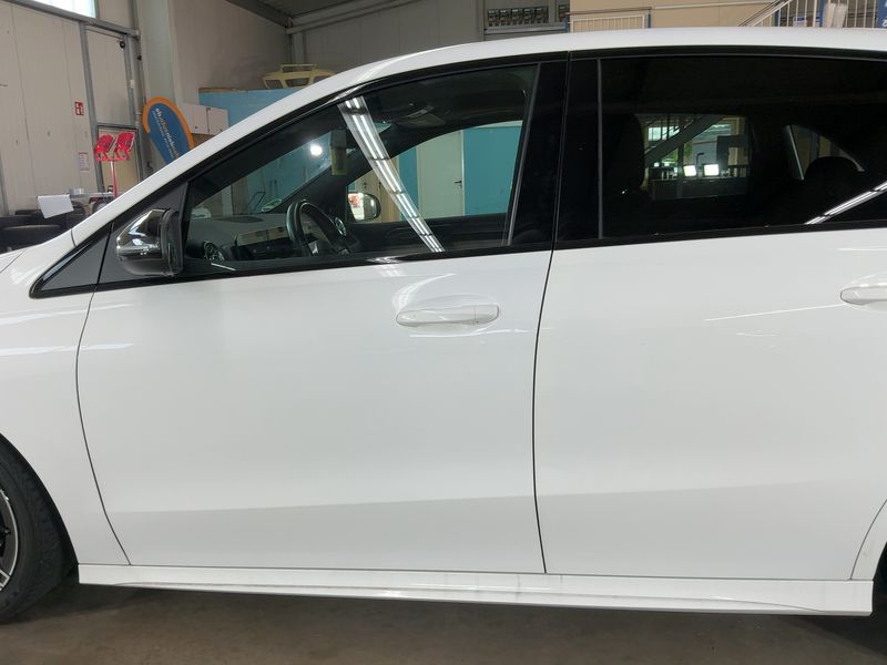 Mercedes-Benz B-Klasse B 200 AMG Line — zdjęcie 4
