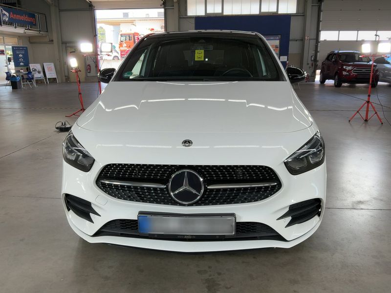 Mercedes-Benz B-Klasse B 200 AMG Line — zdjęcie 9