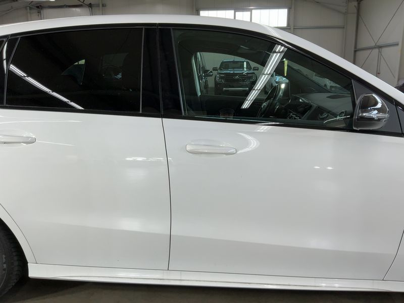 Mercedes-Benz B-Klasse B 200 AMG Line — zdjęcie 7