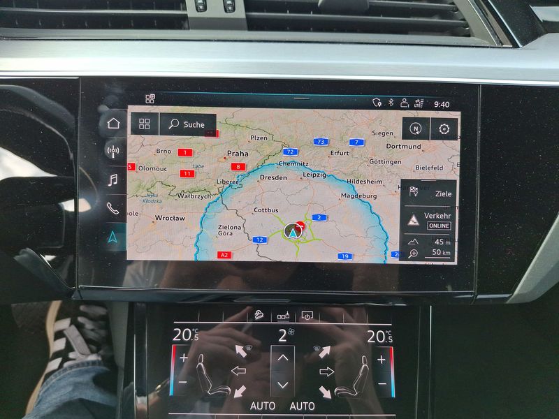 Audi e-tron 55 quattro — zdjęcie 13