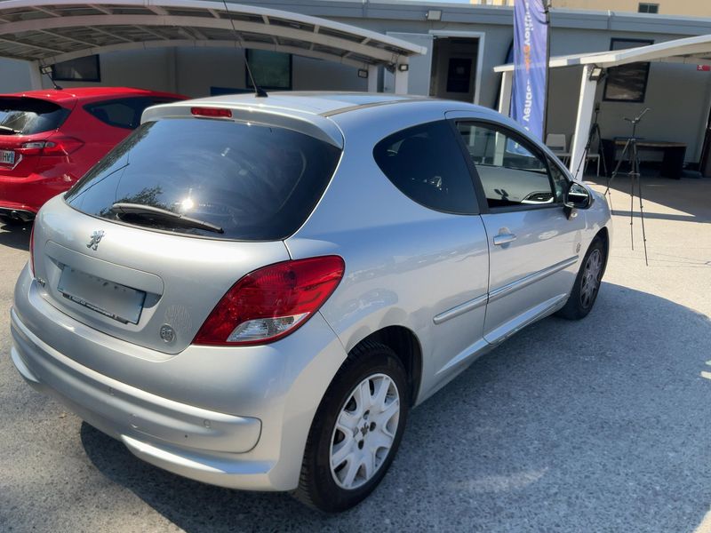 Peugeot 207 1.6 HDi Serie 64 2011 – снимка 8