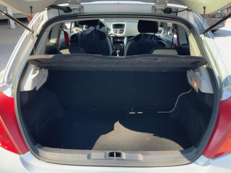 Peugeot 207 1.6 HDi Serie 64 2011 – снимка 15
