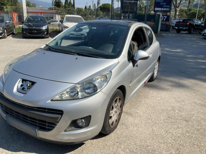 Peugeot 207 1.6 HDi Serie 64 2011 – снимка 2