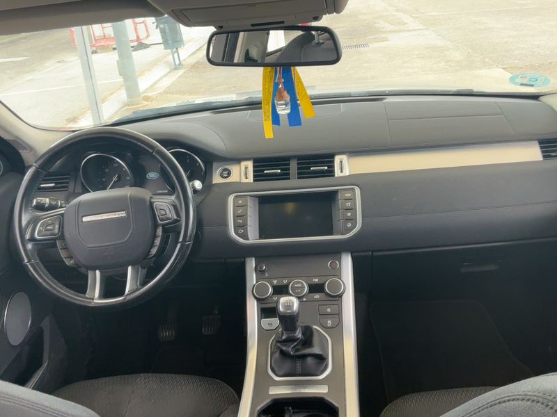 Land Rover Evoque 2.0 Td4 Pure — zdjęcie 12