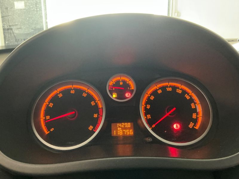 Opel Corsa 1.2 Cosmo — zdjęcie 4