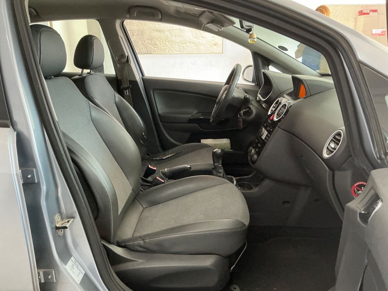 Opel Corsa 1.2 Cosmo — zdjęcie 3