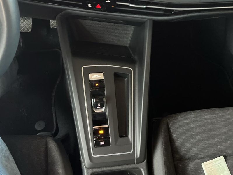 Volkswagen Golf VIII 2.0 TDI Life — zdjęcie 21