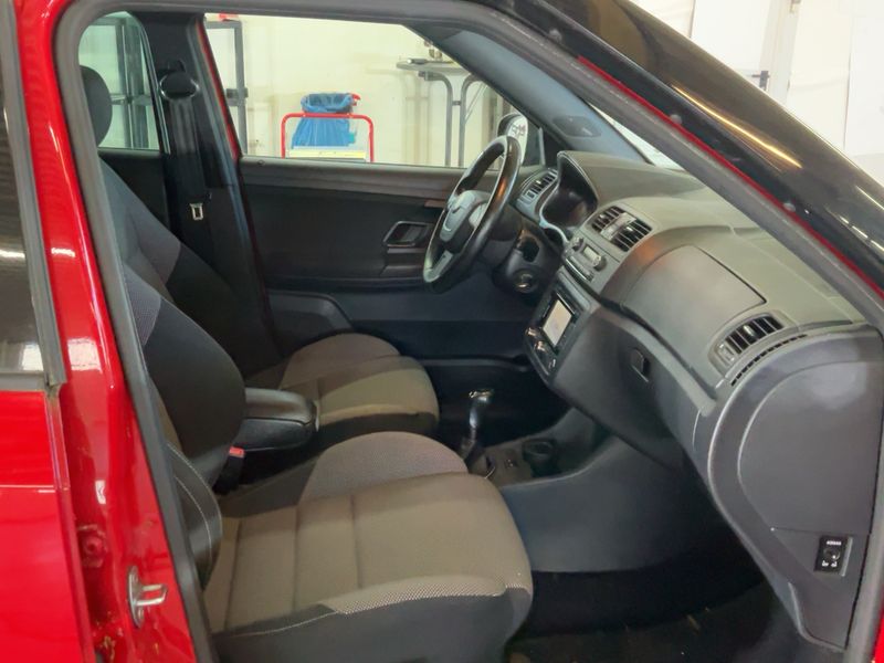 Skoda Fabia 1.2 TSI Monte Carlo — zdjęcie 11