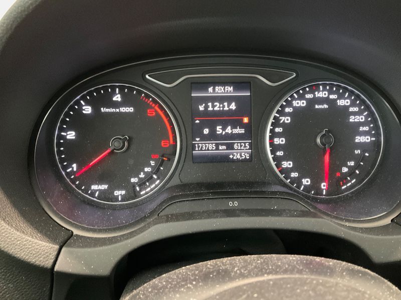 Audi A3 Limousine 1.6 TDI Sport — zdjęcie 13