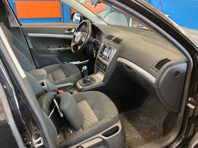 Skoda Octavia 1.6 TDI Ambition — zdjęcie 3