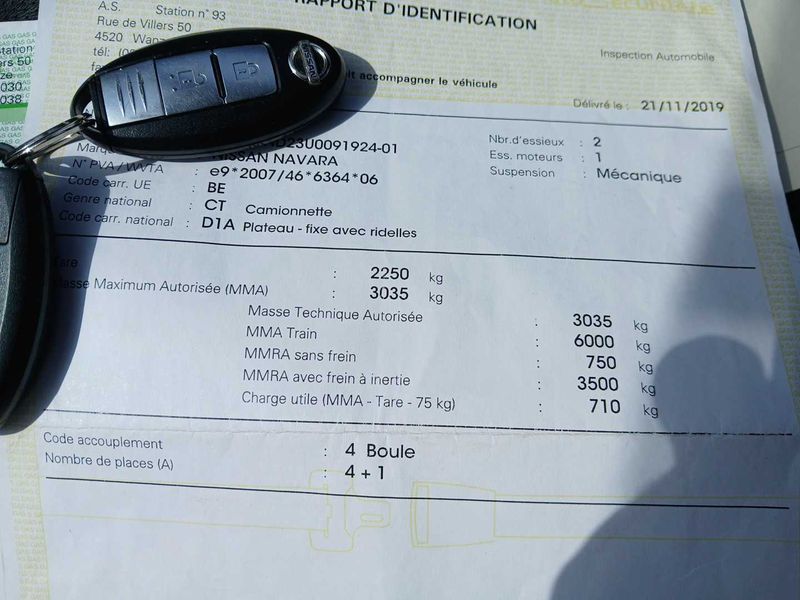 Nissan Navara Pick-up 2.5 dCi Double Cab LE 4x4 — zdjęcie 21