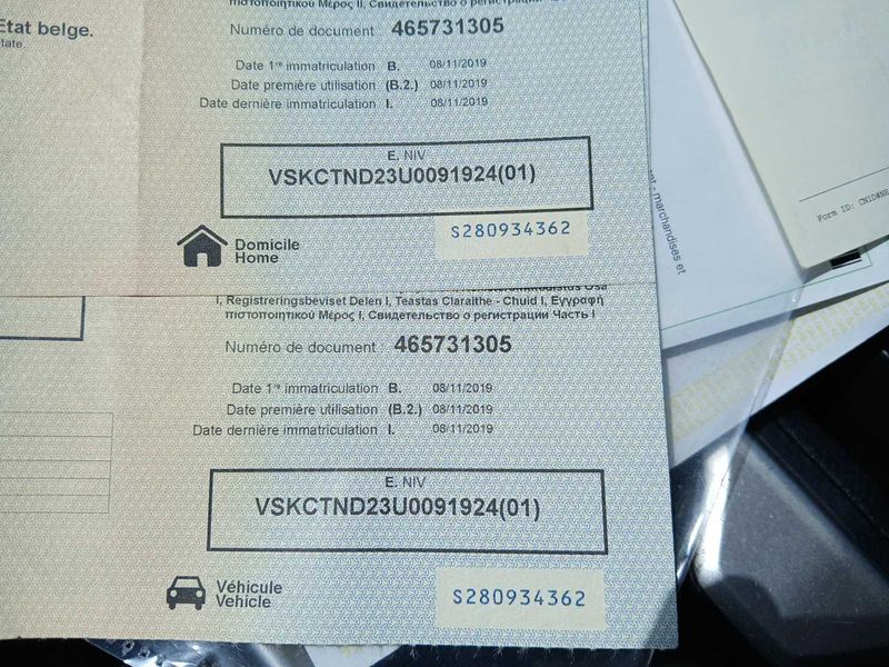 Nissan Navara Pick-up 2.5 dCi Double Cab LE 4x4 — zdjęcie 15