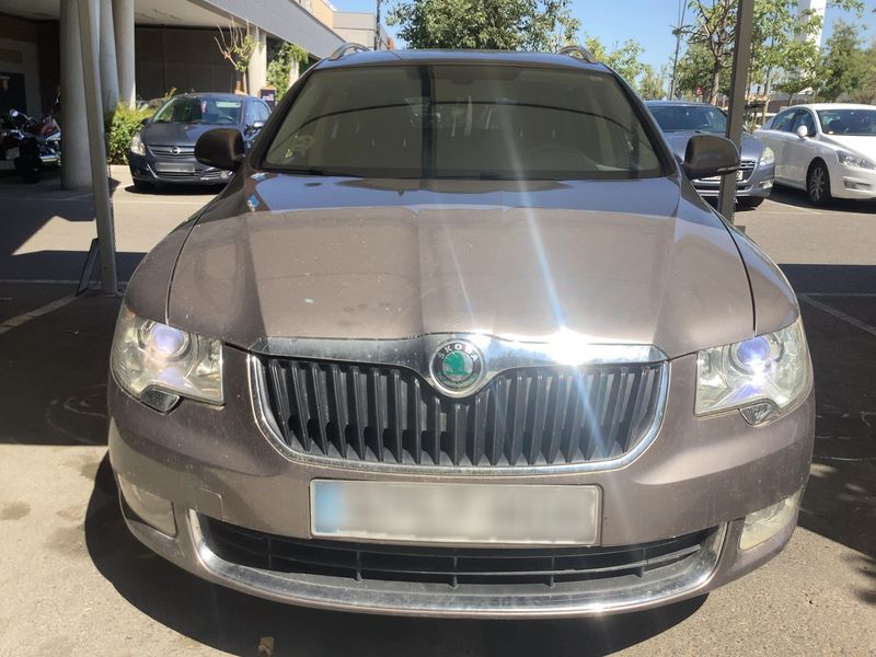 Skoda Superb 2.0 TDI Ambition 2011 – снимка 14