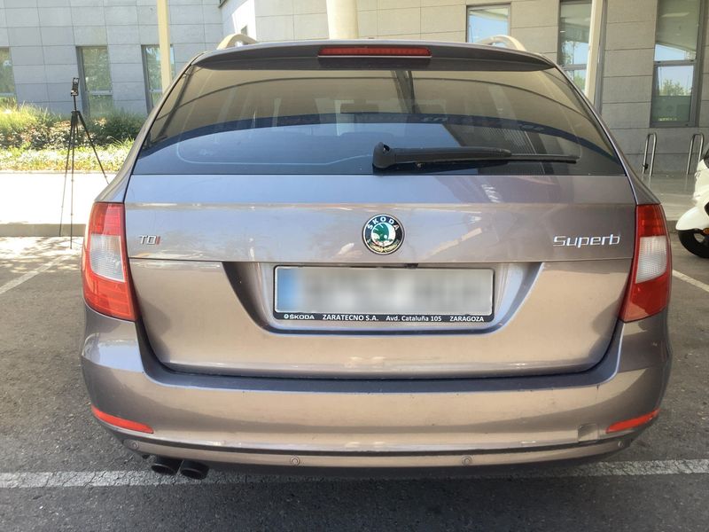 Skoda Superb 2.0 TDI Ambition 2011 – снимка 7