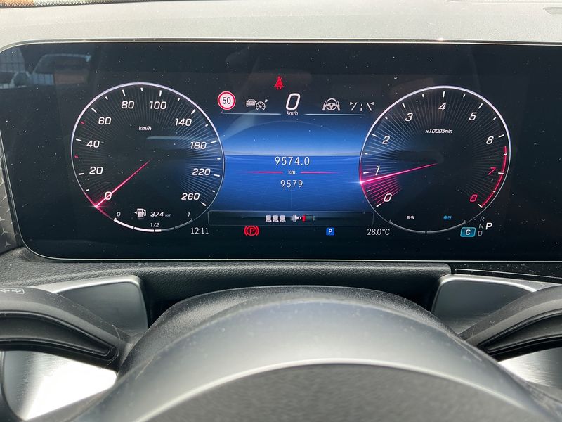 Mercedes-Benz GLB-Klasse GLB 250 4Matic Progressive — zdjęcie 13