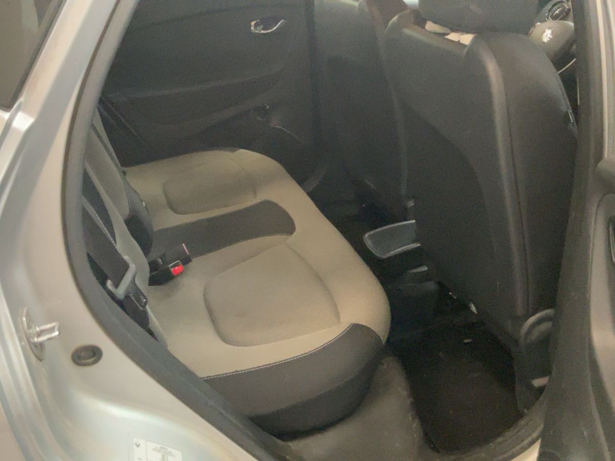 Renault Captur 2016 — photo 20