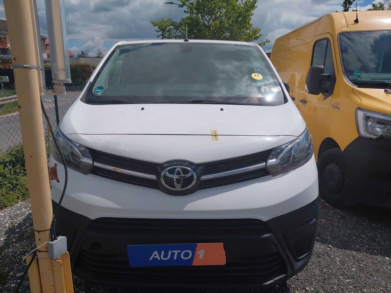 Toyota ProAce 1.5 D-4D Compact Comfort — zdjęcie 7
