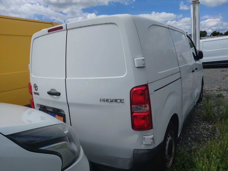 Toyota ProAce 1.5 D-4D Compact Comfort — zdjęcie 5