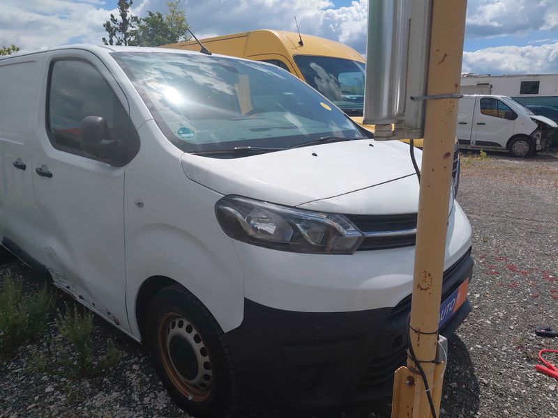 Toyota ProAce 1.5 D-4D Compact Comfort — zdjęcie 6