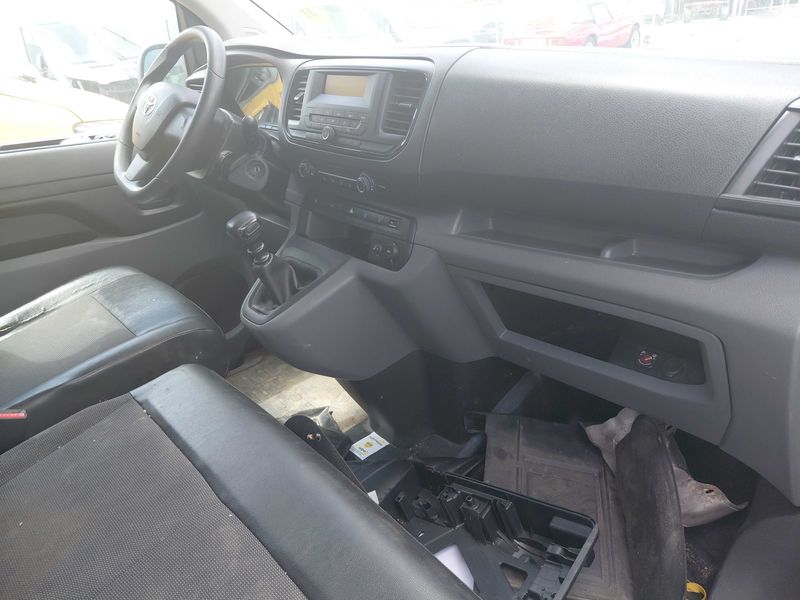 Toyota ProAce 1.5 D-4D Compact Comfort — zdjęcie 10