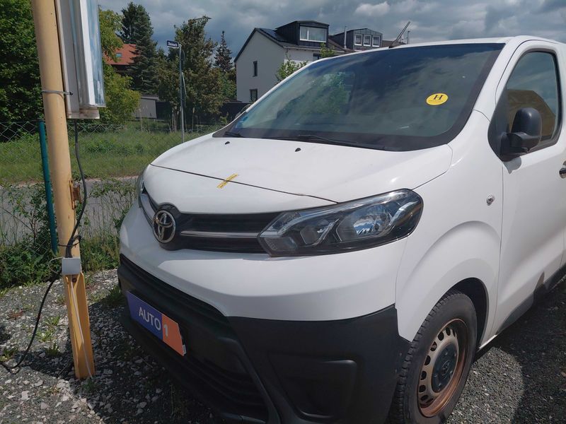 Toyota ProAce 1.5 D-4D Compact Comfort — zdjęcie 2