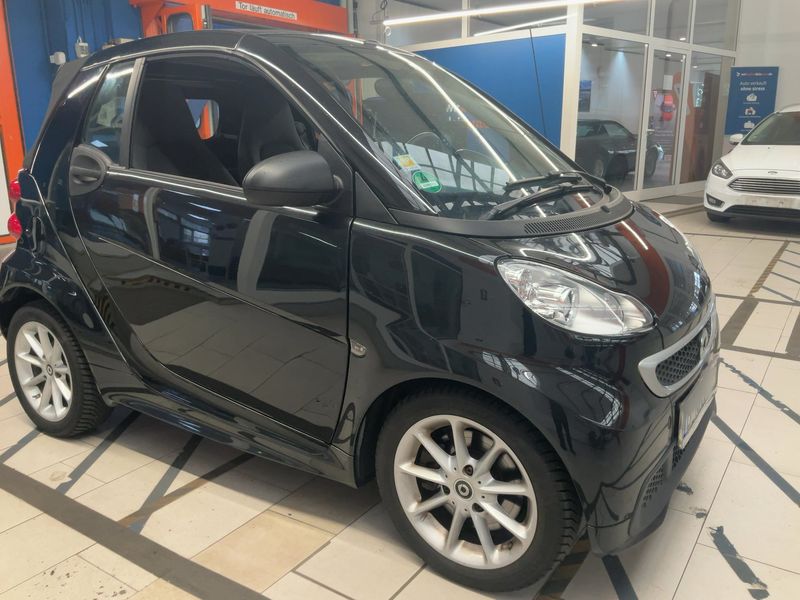 Smart fortwo 1.0 Micro Hybrid Drive passion — zdjęcie 8
