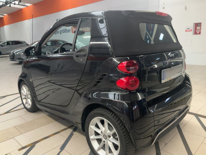 Smart fortwo 1.0 Micro Hybrid Drive passion — zdjęcie 3