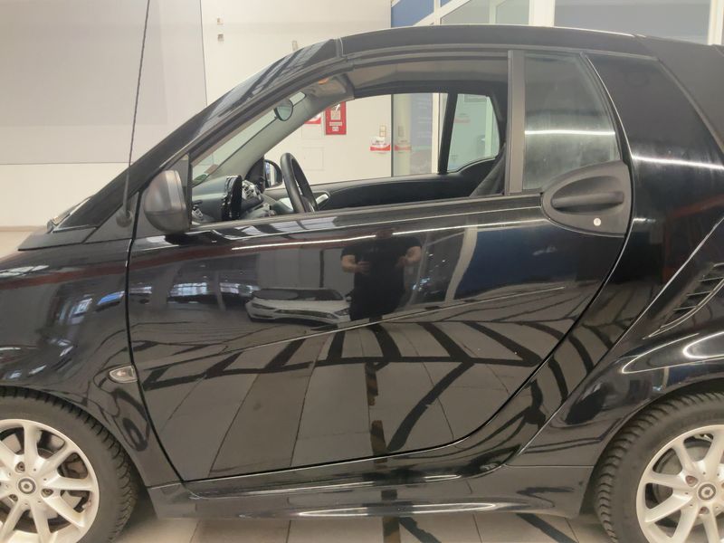 Smart fortwo 1.0 Micro Hybrid Drive passion — zdjęcie 4