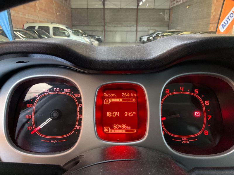Fiat Panda 0.9 Cross 4x4 — zdjęcie 13