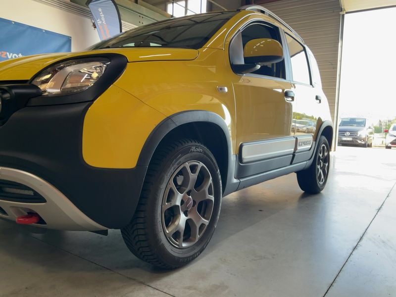 Fiat Panda 0.9 Cross 4x4 — zdjęcie 2