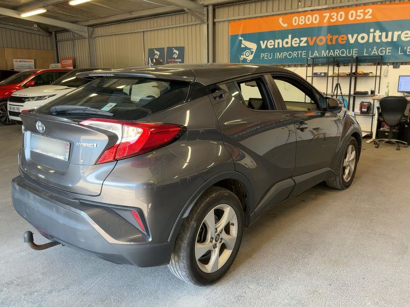 Toyota C-HR 1.8 Hybrid Dynamic — zdjęcie 6