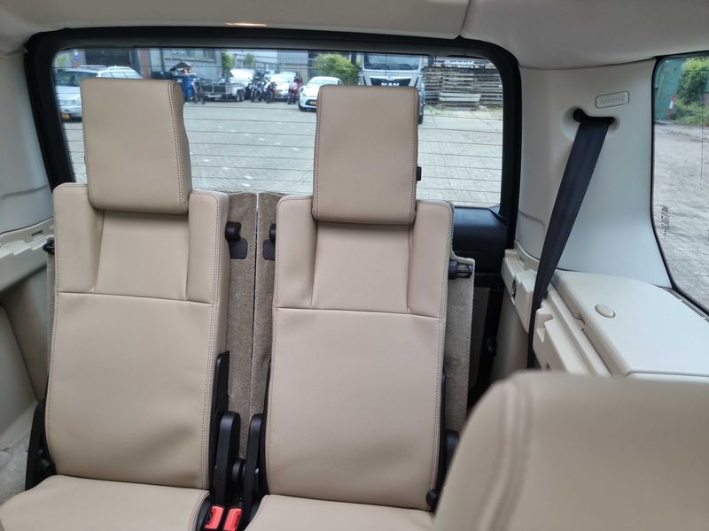 Land Rover Discovery 4 5.0 V8 HSE Luxury Edition — zdjęcie 16