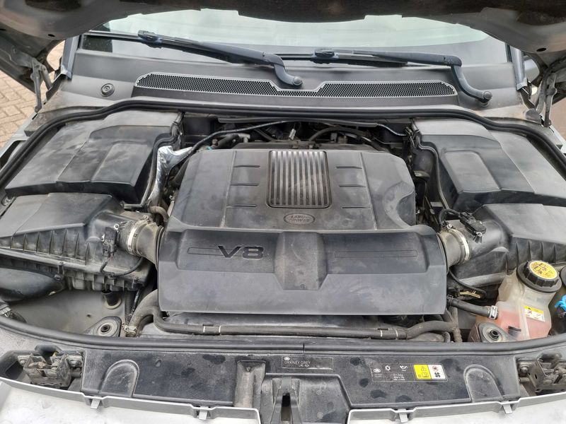 Land Rover Discovery 4 5.0 V8 HSE Luxury Edition — zdjęcie 8