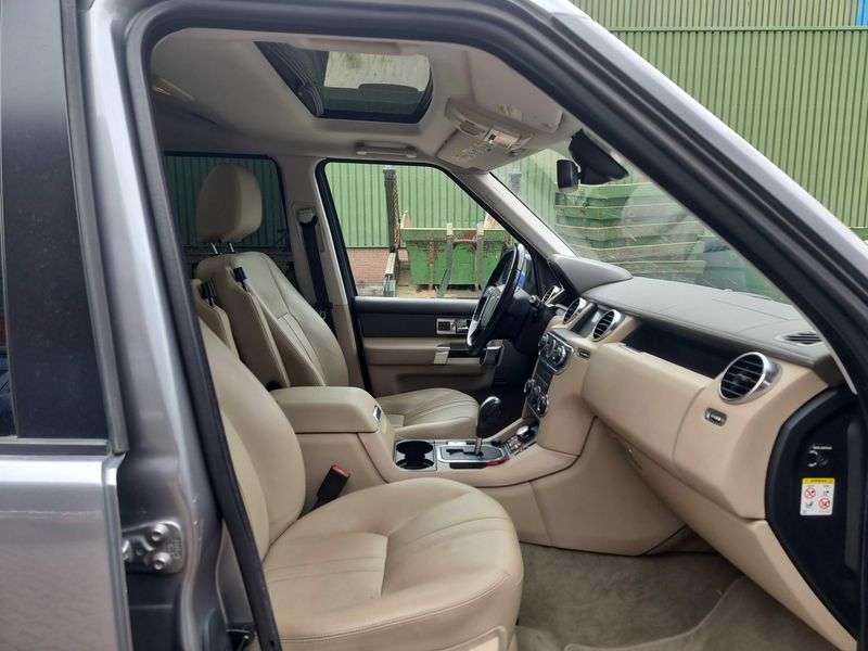 Land Rover Discovery 4 5.0 V8 HSE Luxury Edition — zdjęcie 10