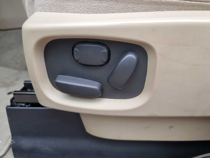 Land Rover Discovery 4 5.0 V8 HSE Luxury Edition — zdjęcie 17