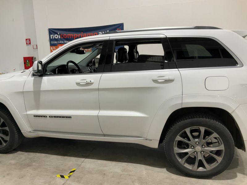 Jeep Grand Cherokee 3.0 CRD Summit — zdjęcie 4