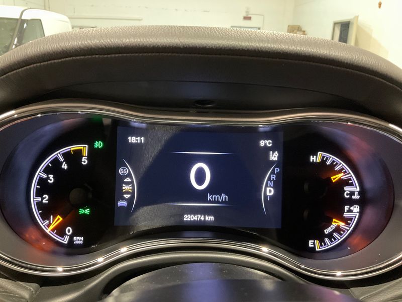 Jeep Grand Cherokee 3.0 CRD Summit — zdjęcie 13