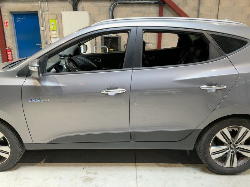 Hyundai ix35 1.7 CRDi Premium Limited Blue 2WD 2014 – снимка 4