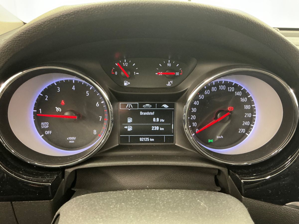 Opel Astra 2020 — photo 19