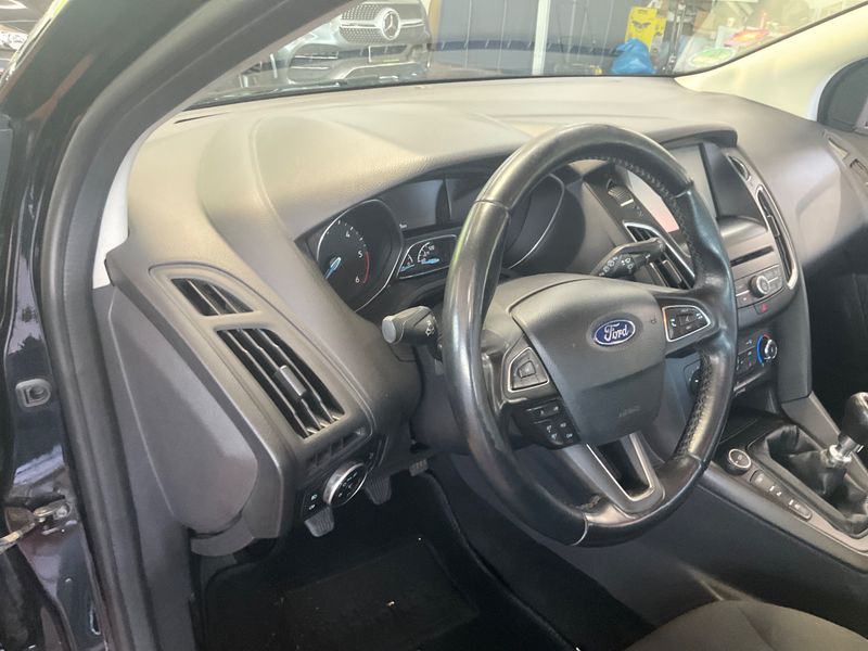 Ford Focus 1.5 TDCi Trend 2015 – снимка 28